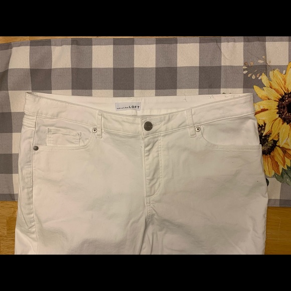 LIKE NEW LOFT White Curvy Skinny Jeans Sz 14 - Picture 2 of 4